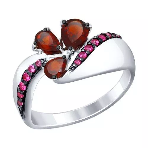Кольцо из серебра с гранатами и красными фианитами