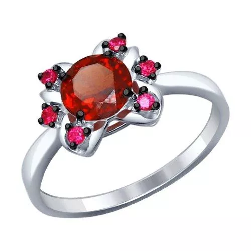 Кольцо из серебра с гранатом и красными фианитами