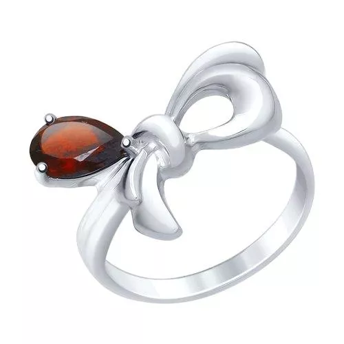 Кольцо из серебра с гранатом