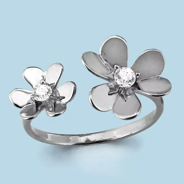 Кольцо из серебра, артикул LV64008